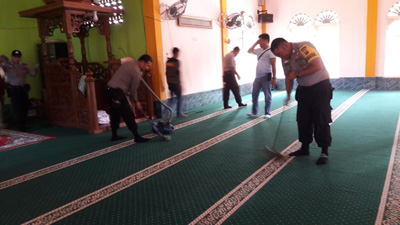 Polsek Bengkalis Gelar Giat Religi dan Bagikan Sembako ke Kaum Duafa